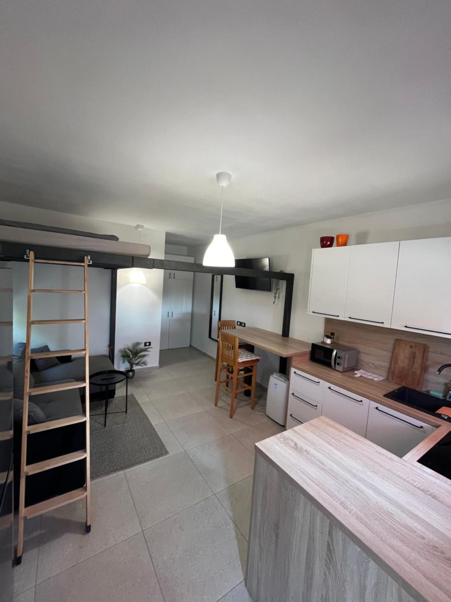 Piko'S Apartments Izola Exterior photo